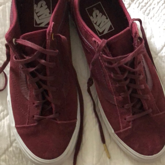 Vans burgundy shoes - Picture 2 of 4